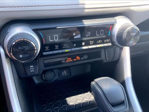 Used 2025 Toyota RAV4 XLE w/ Convenience Package AWD/4WD image 35