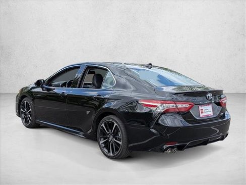 Used 2019 Toyota Camry XSE FWD image 7