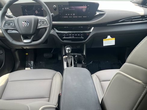 New 2026 Buick Envista Avenir FWD image 18