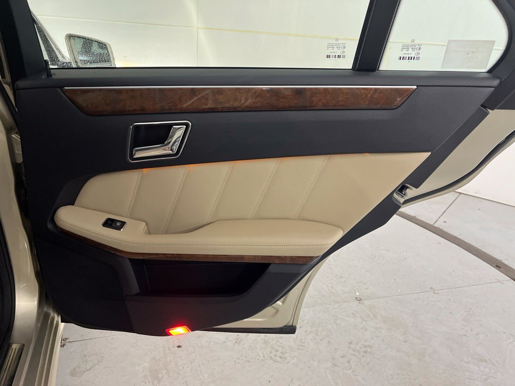Used 2010 Mercedes-Benz E 350 Sedan image 28