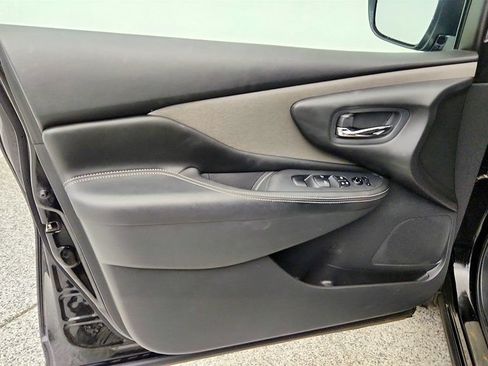 Used 2024 Nissan Murano SV w/ SV Midnight Edition Package AWD/4WD image 10