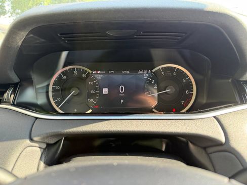Used 2023 Land Rover Range Rover Evoque SE AWD/4WD image 16
