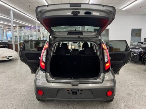 Used 2019 Kia Soul image 28