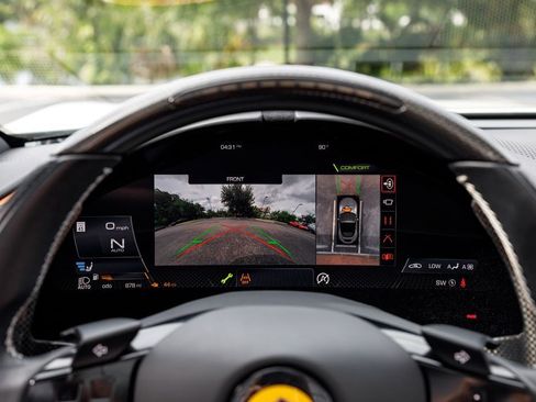 Used 2024 Ferrari Roma Spider RWD image 38