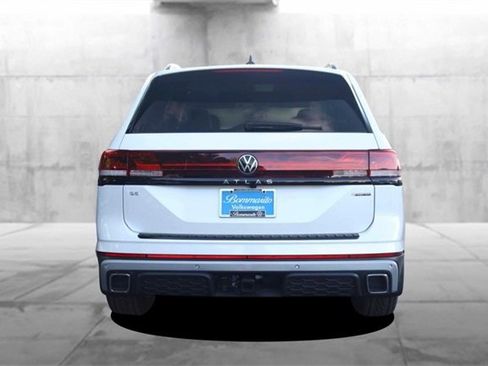 New 2026 Volkswagen Atlas Peak Edition image 6