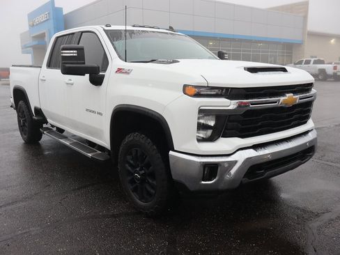 Used 2025 Chevrolet Silverado 2500 LT w/ All Star Edition image 2