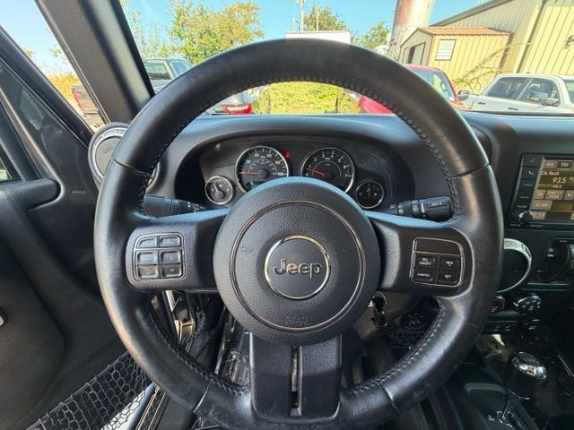 Used 2017 Jeep Wrangler Unlimited Sahara w/ Connectivity Group AWD/4WD image 24