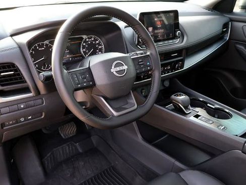 Certified 2026 Nissan Rogue SV w/ SV Premium Package FWD image 17