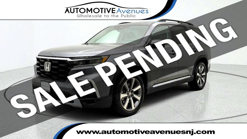 Used 2023 Honda Pilot Elite image 1