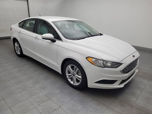 Used 2018 Ford Fusion SE FWD image 11
