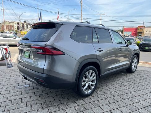 New 2026 Toyota Grand Highlander AWD image 5