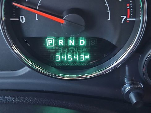 Used 2017 Jeep Wrangler Sahara w/ Connectivity Group image 13