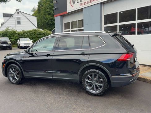 Used 2022 Volkswagen Tiguan SE AWD/4WD image 7