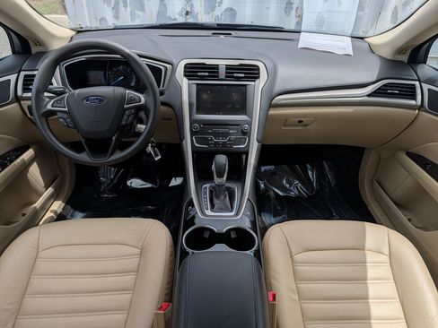 Used 2016 Ford Fusion SE FWD image 14