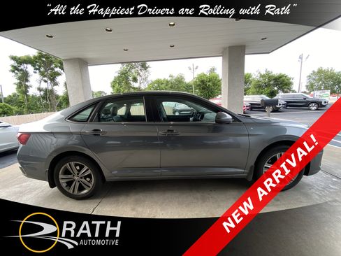 Used 2022 Volkswagen Jetta SE FWD image 10