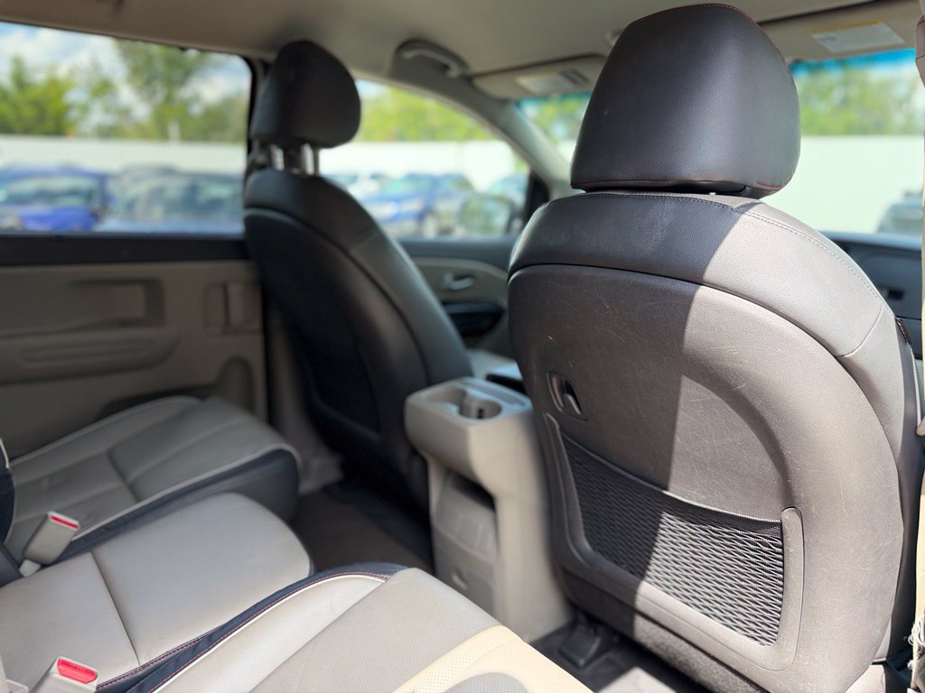 Used 2017 Kia Sedona LX w/ LX Essentials Premium Package FWD image 21