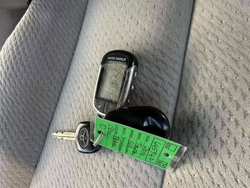 Used 2014 Toyota Sienna LE image 27