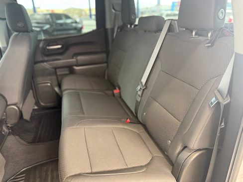 Used 2020 Chevrolet Silverado 1500 Custom w/ Custom Value Package image 17