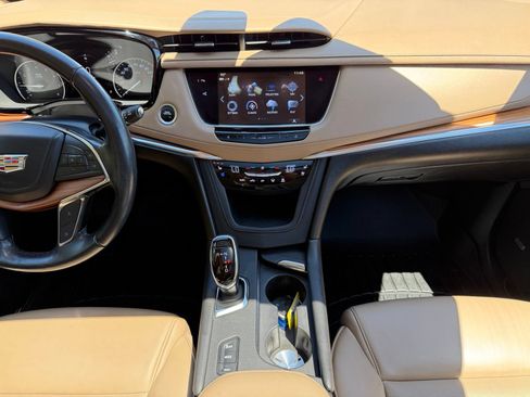 Used 2019 Cadillac XT5 Platinum AWD/4WD image 19