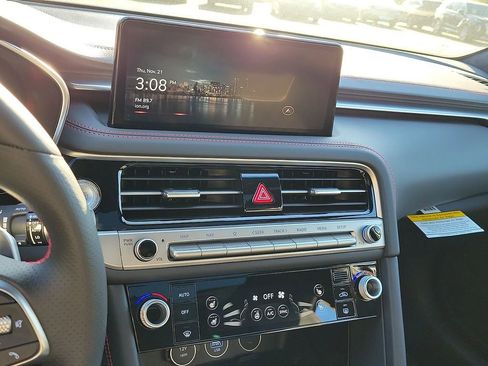 Used 2025 Genesis G70 3.3T Advanced w/ Sport Prestige Package image 16