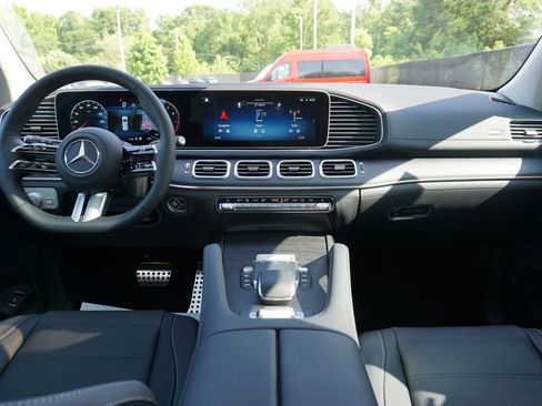 New 2026 Mercedes-Benz GLS 450 4MATIC image 39