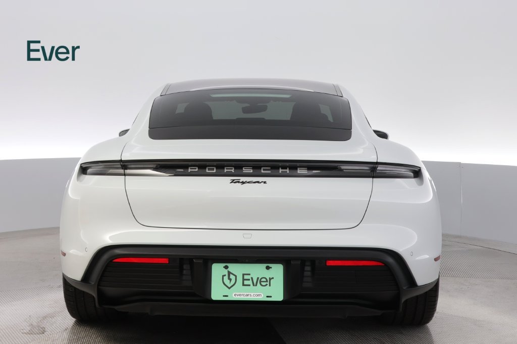 Used 2022 Porsche Taycan RWD image 15