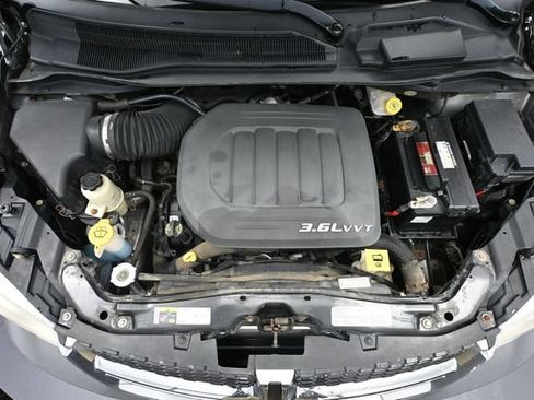 Used 2013 Dodge Grand Caravan SXT FWD image 45
