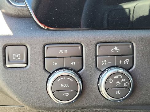 New 2026 GMC Sierra 1500 Elevation w/ Elevation Select Package AWD/4WD image 24