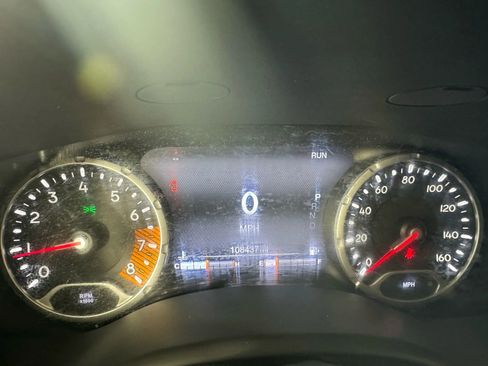 Used 2019 Jeep Renegade Limited w/ UConnect 8.4 Nav Group image 14