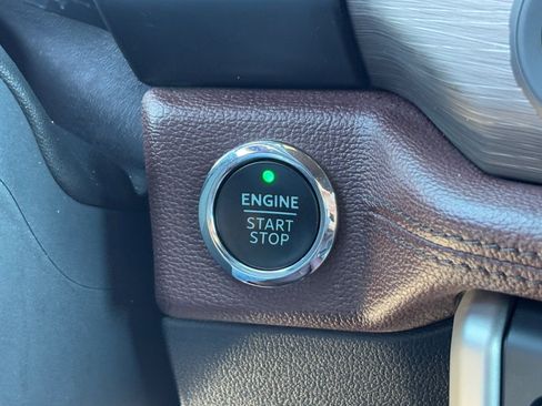 Used 2023 Ford Expedition Max Limited image 24