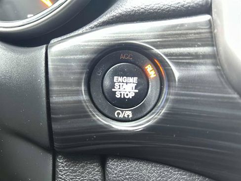 Certified 2021 Jeep Grand Cherokee Laredo image 26