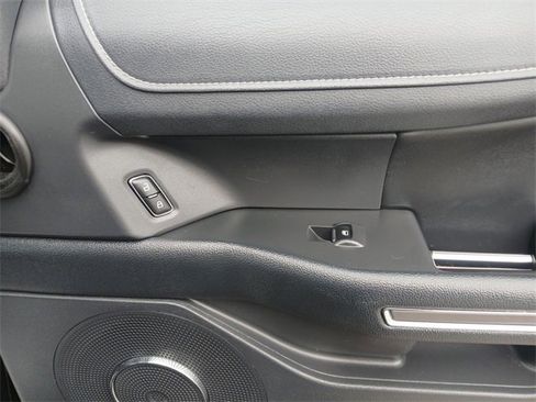 Used 2024 Ford Expedition Max XLT image 16