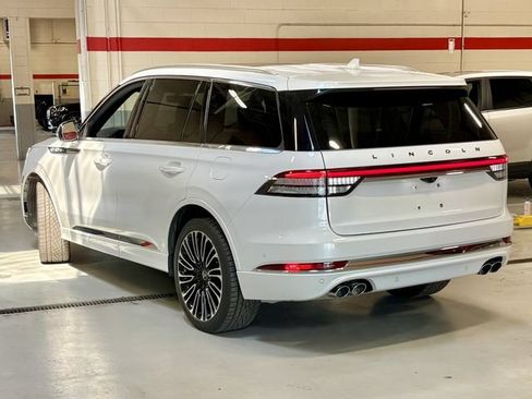 Used 2021 Lincoln Aviator Black Label w/ Dynamic Handling Package AWD/4WD image 2
