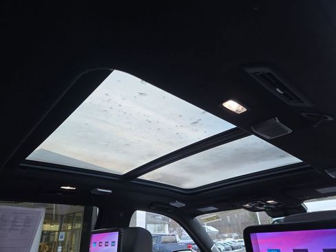 Certified 2025 Cadillac Escalade Sport Platinum w/ LPO, ONYX Package image 20