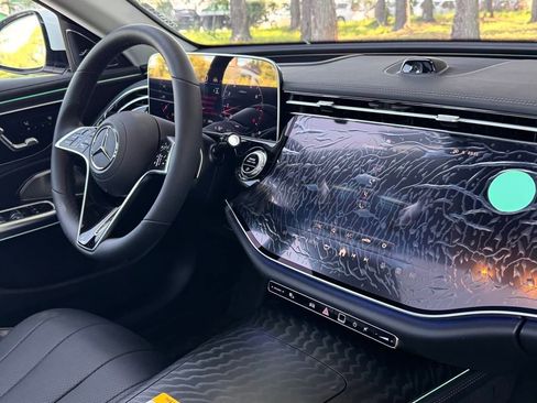 Used 2025 Mercedes-Benz E 350 Sedan image 20