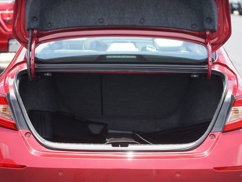 Used 2022 Honda Accord EX-L image 32