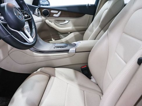 Certified 2022 Mercedes-Benz GLC 300 image 18