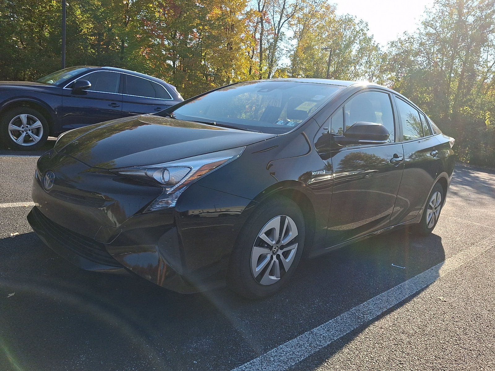 Used 2017 Toyota Prius Four w/ Advanced Technology Package FWD image 2
