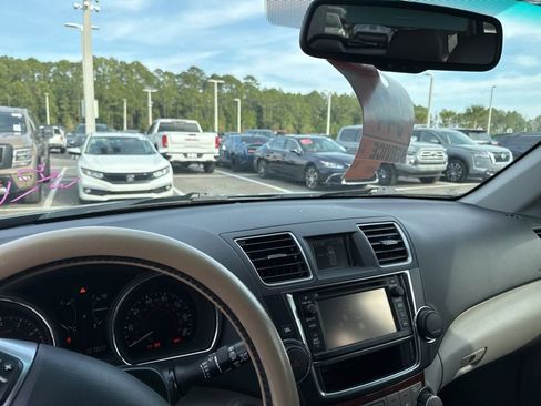 Used 2013 Toyota Highlander Limited image 6