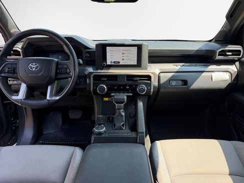 Certified 2024 Toyota Tacoma SR5 AWD/4WD image 15