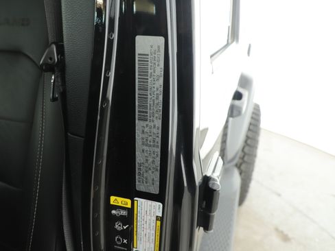 Used 2020 Jeep Gladiator Overland w/ Popular Equipment Package image 8