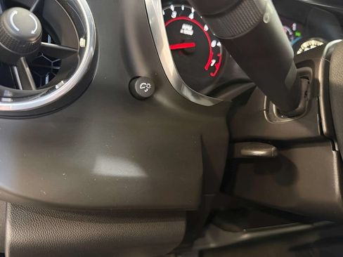 Used 2018 Chevrolet Camaro SS RWD image 31