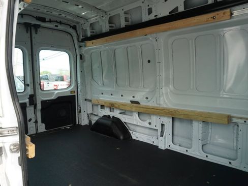 Used 2022 Ford Transit 350 148 High Roof AWD image 9