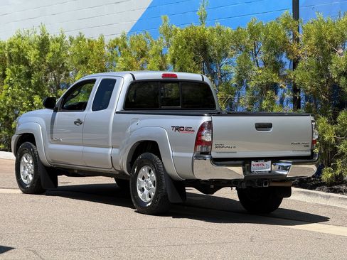 Used 2013 Toyota Tacoma PreRunner w/ TRD Off-Road Pkg RWD image 3