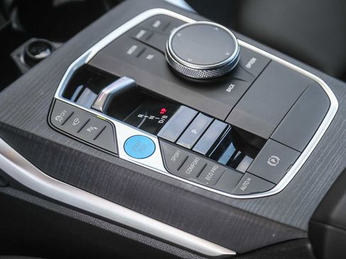 Used 2025 BMW i4 eDrive40 w/ M Sport Package image 16