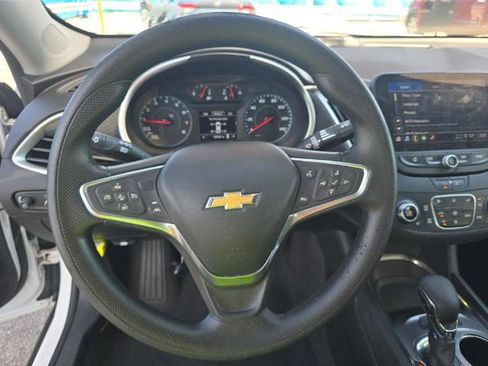 Used 2023 Chevrolet Malibu LT image 7