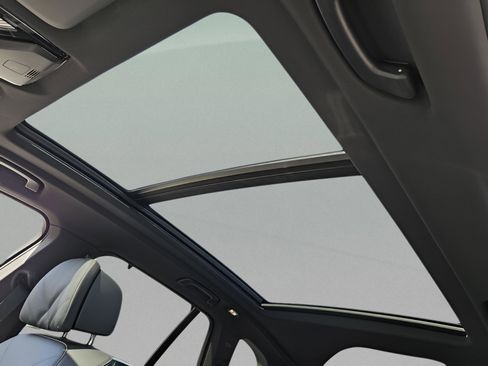 New 2026 BMW X5 xDrive40i w/ Climate Comfort Package image 22