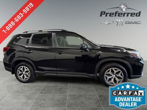 Used 2021 Subaru Forester Premium AWD/4WD image 9