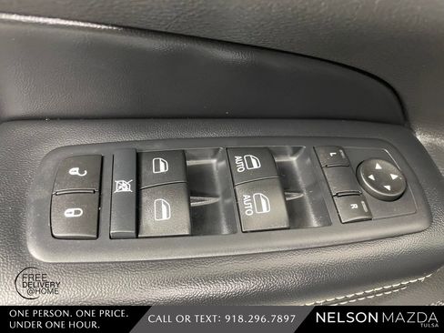 Used 2017 Jeep Grand Cherokee Limited w/ Luxury Group II image 22