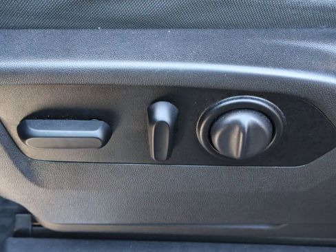 Used 2021 Chevrolet Silverado 1500 LT Trail Boss w/ Convenience Package II image 12